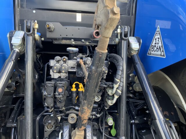 New Holland T7.230 Tractor (ST24298)