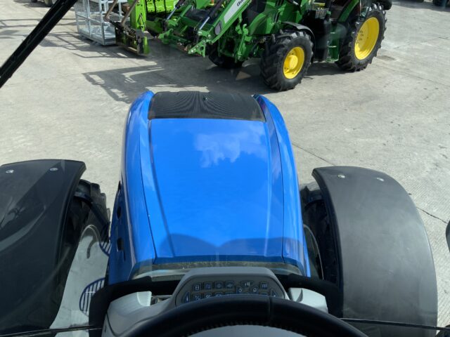 New Holland T7.230 Tractor (ST24298)