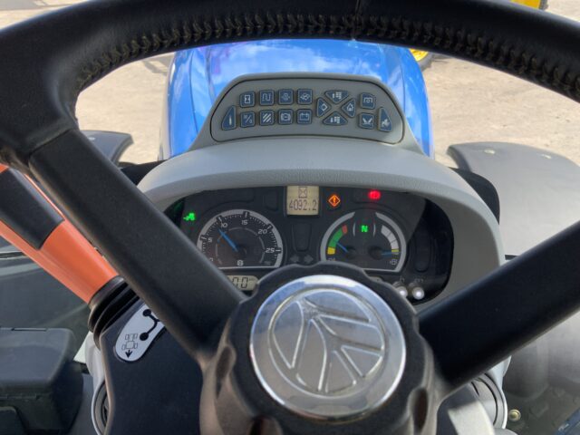 New Holland T7.230 Tractor (ST24298)