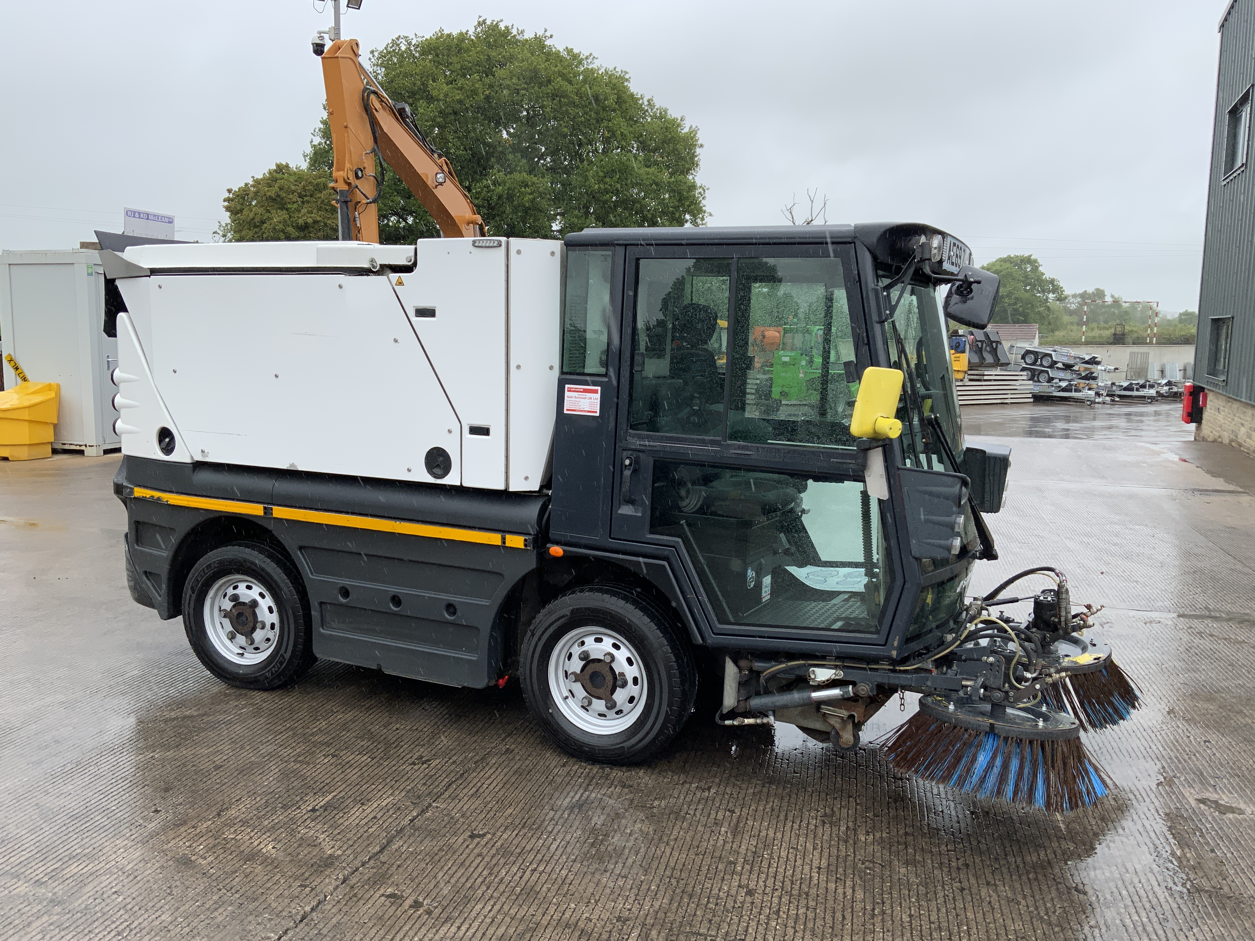 schmidt-compact-200-sweeper-st22470-img-6469-2