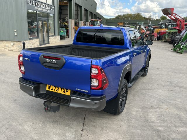 Toyota Hilux Invincible X (ST24426)