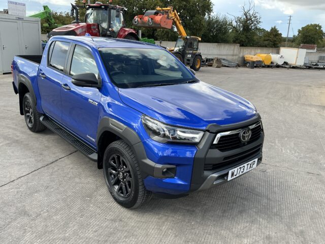 Toyota Hilux Invincible X (ST24426)