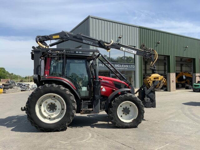 Valtra N123 Hi Tech Tractor With Roof Mounted Botex 560TL Crane (ST23285)