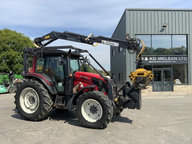 Valtra N123 Hi Tech Tractor With Roof Mounted Botex 560TL Crane (ST23285)