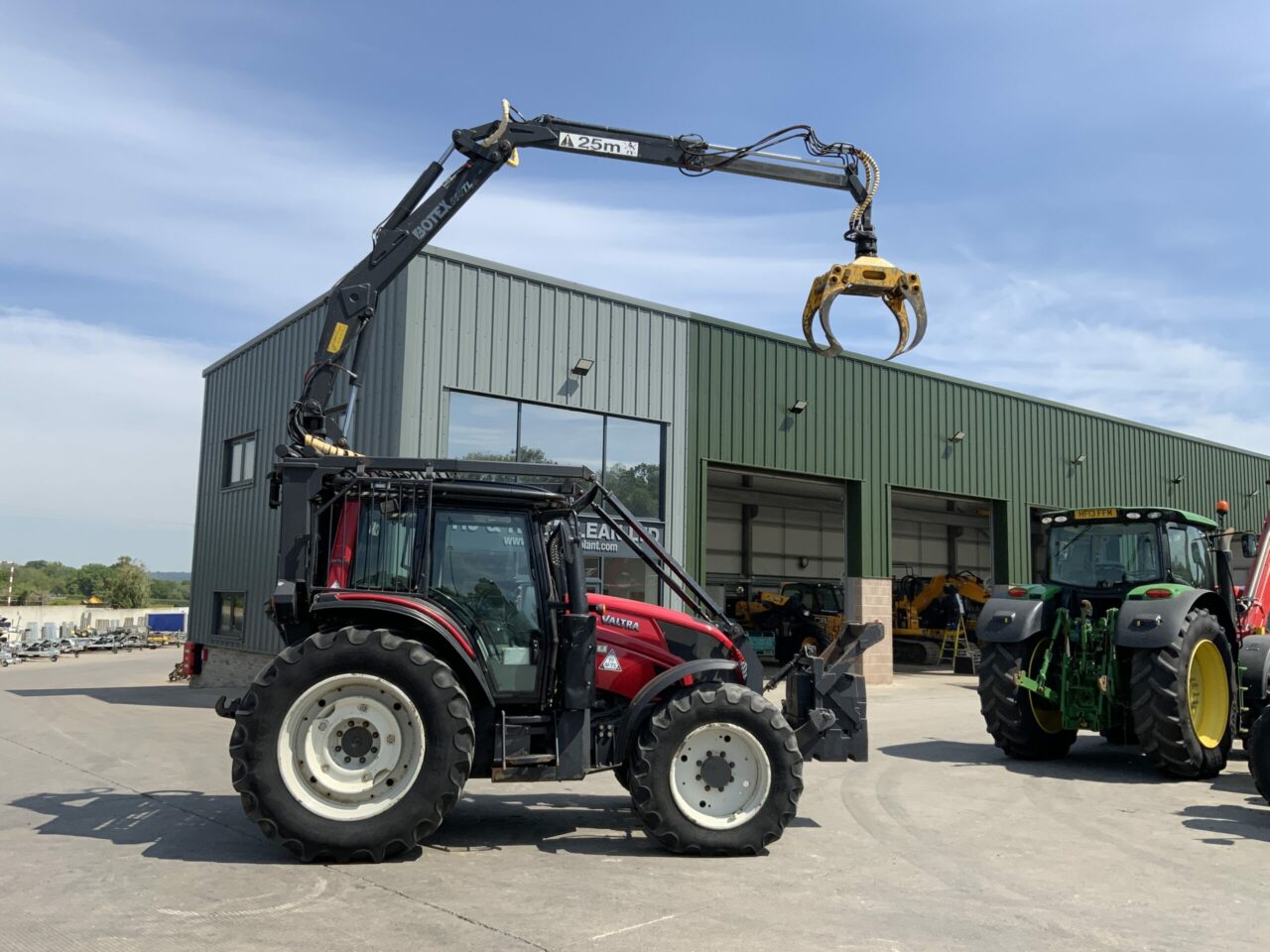 valtra-n123-hi-tech-tractor-with-roof-mounted-botex-560tl-crane-st23285-img-5172