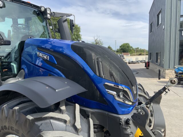 Valtra T195 Versu Tractor (ST23736)