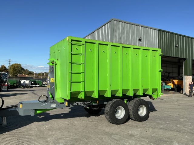 EFM/Botex 12T Hook Lift Trailer