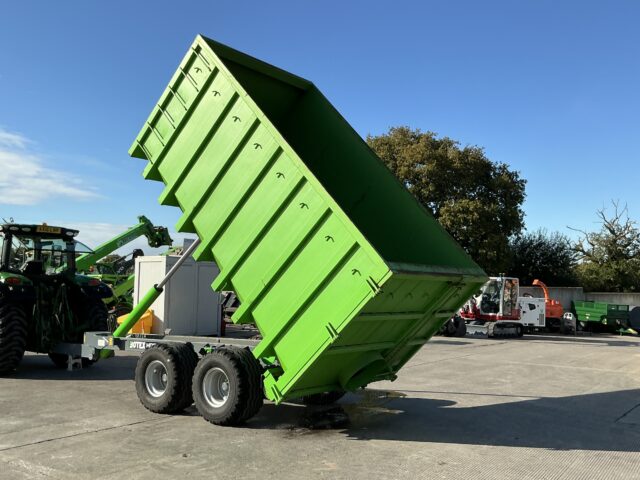 EFM/Botex 12T Hook Lift Trailer