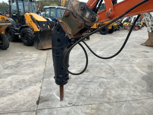 CNH Breaker