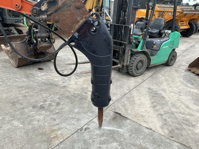 CNH Breaker