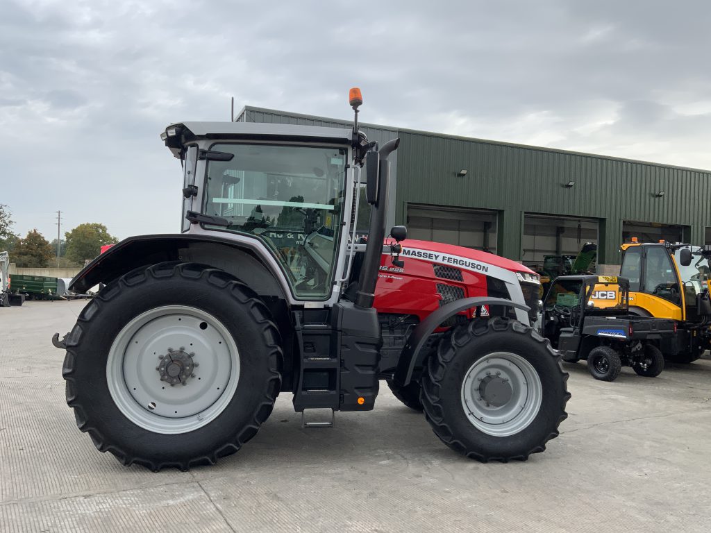 Massey Ferguson 8s.225 Dyna E Power Tractor (ST24558)