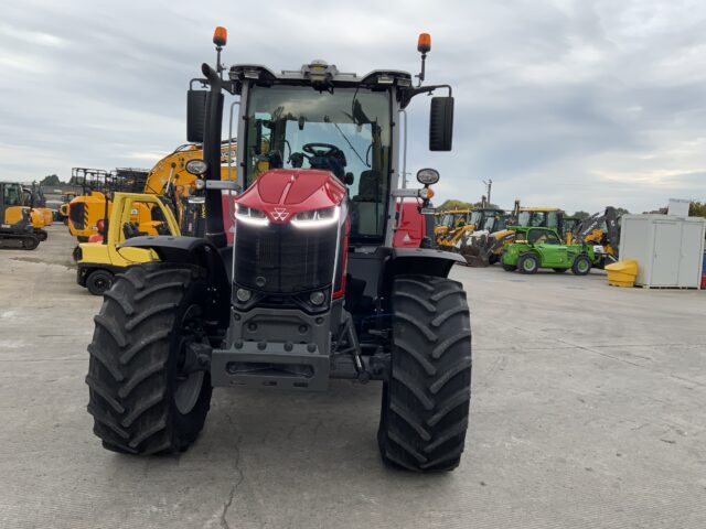 Massey Ferguson 8s.225 Dyna E Power Tractor (ST24558)