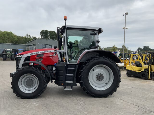 Massey Ferguson 8s.225 Dyna E Power Tractor (ST24558)