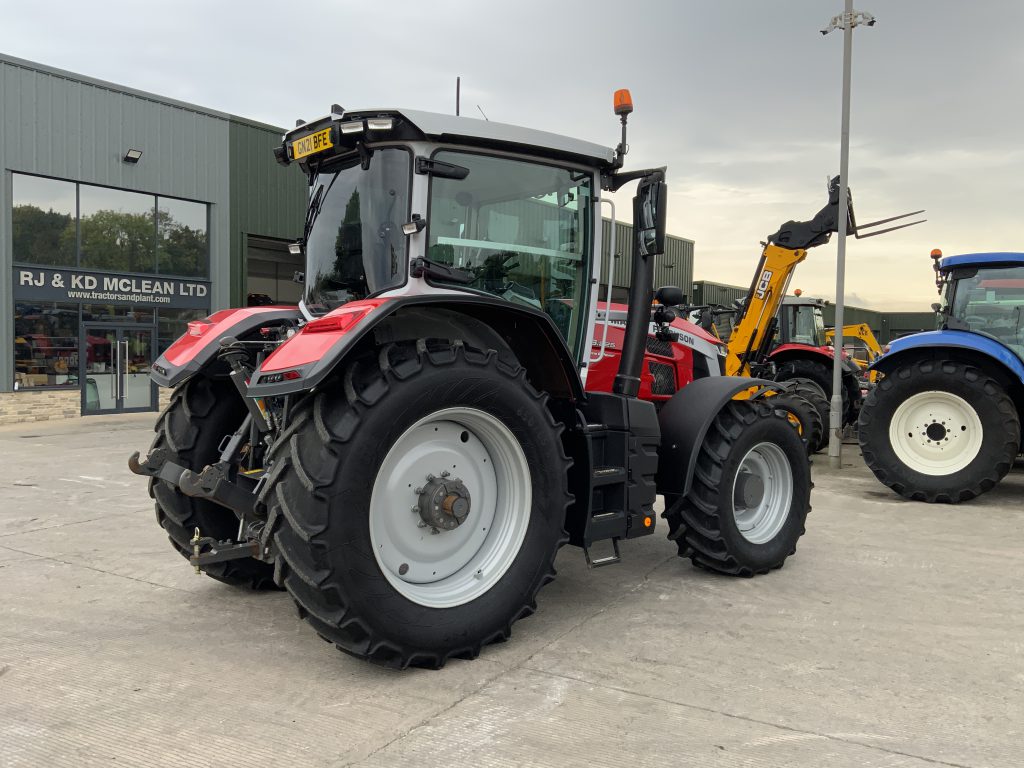Massey Ferguson 8s.225 Dyna E Power Tractor (ST24558)