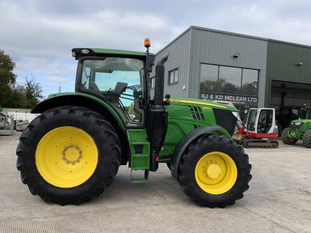 John Deere 6215R Tractor (ST24428)