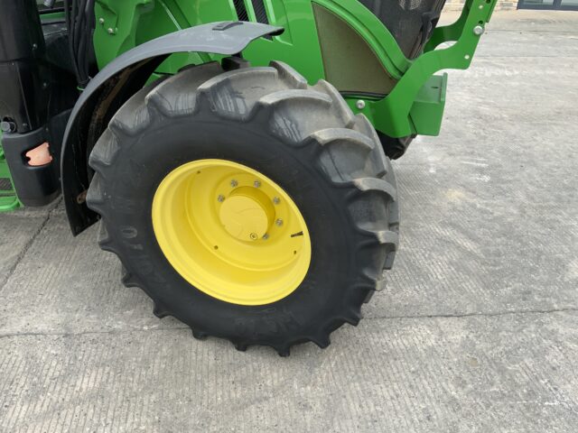 John Deere 6120M Tractor (ST24650)