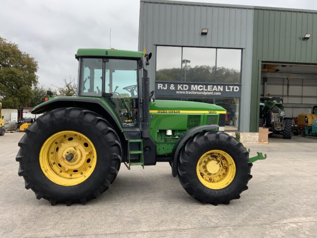 John Deere 7710 Tractor