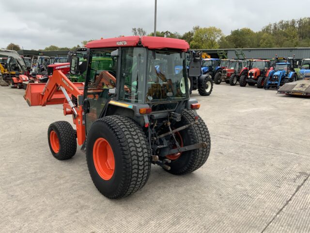 Kubota L4200 Tractor (ST24435)