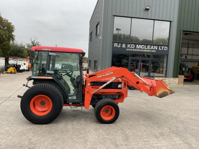 Kubota L4200 Tractor (ST24435)