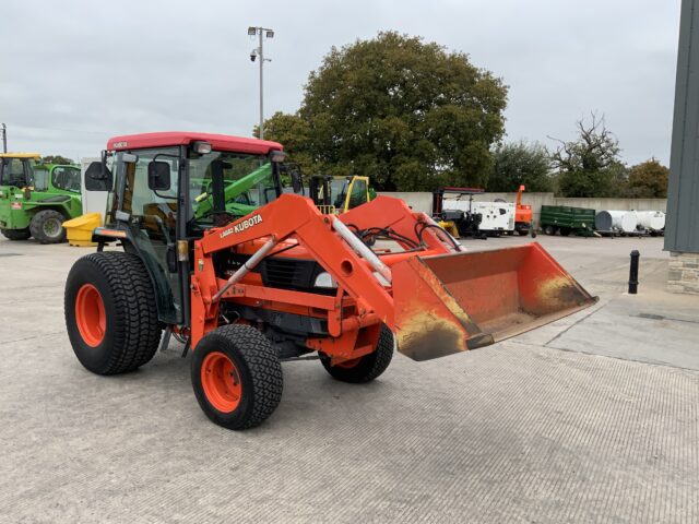 Kubota L4200 Tractor (ST24435)