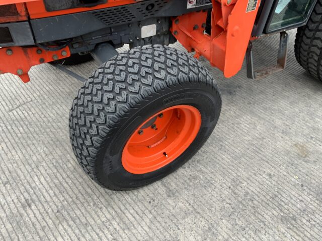 Kubota L4200 Tractor (ST24435)