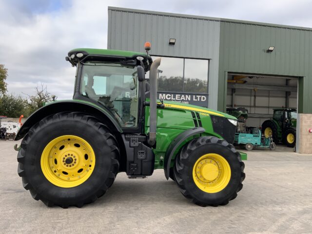 John Deere 7250R Tractor (ST24600)