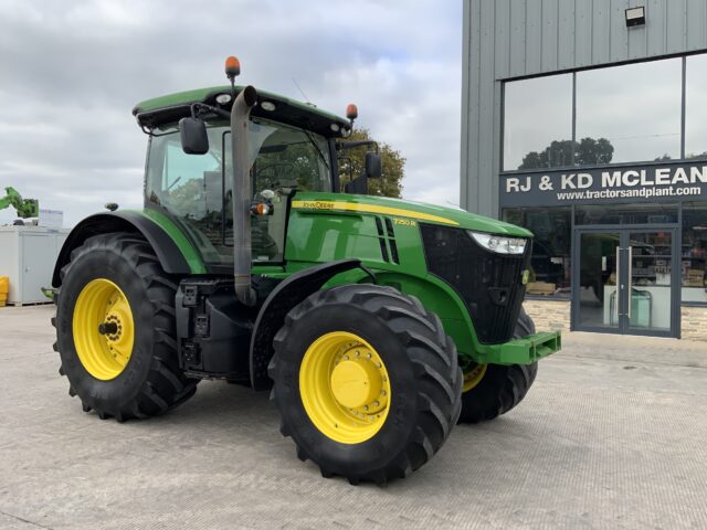 John Deere 7250R Tractor (ST24600)