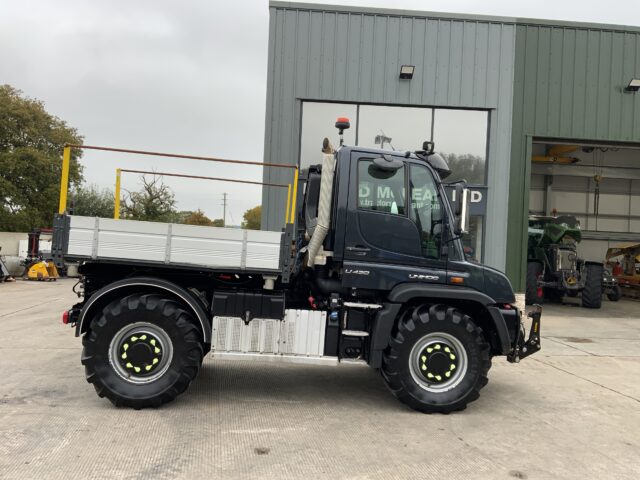 Mercedes-Benz U430 Unimog (ST24592)
