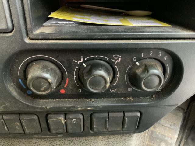 DAF CF220 Lorry (S24820)