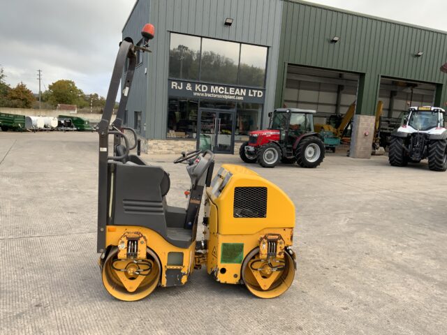 Volvo DD15 Roller (ST24728)