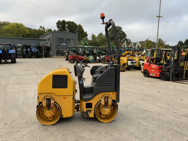 Volvo DD15 Roller (ST24728)