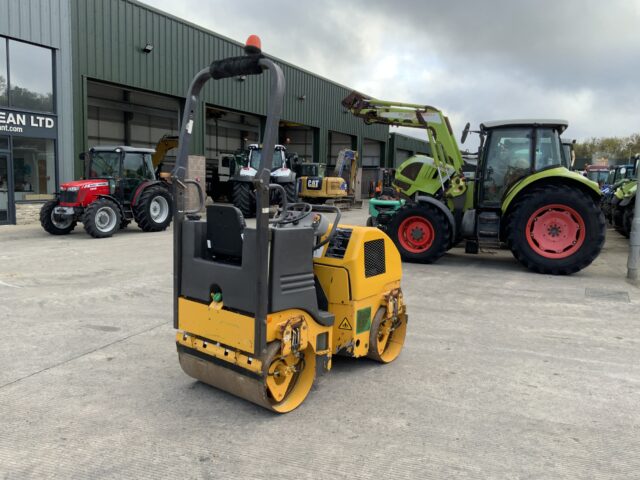 Volvo DD15 Roller (ST24728)