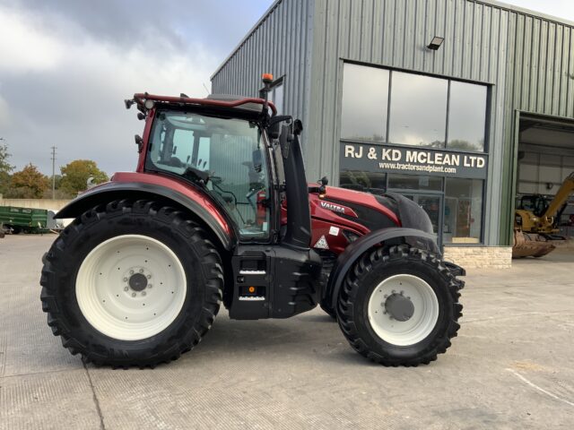 Valtra T235 ACTIVE Twin Track Reverse Drive