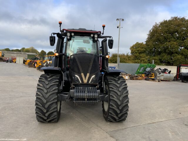 Valtra T235 ACTIVE Twin Track Reverse Drive