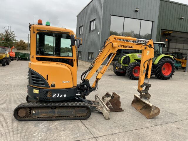 Hyundai Robex 27z-9 Digger (ST24418)