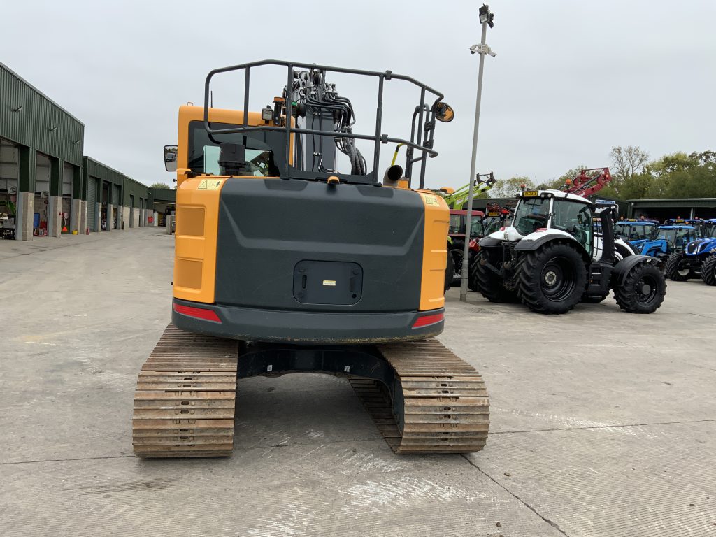 Hyundai HX130A lCR Digger (ST24831)