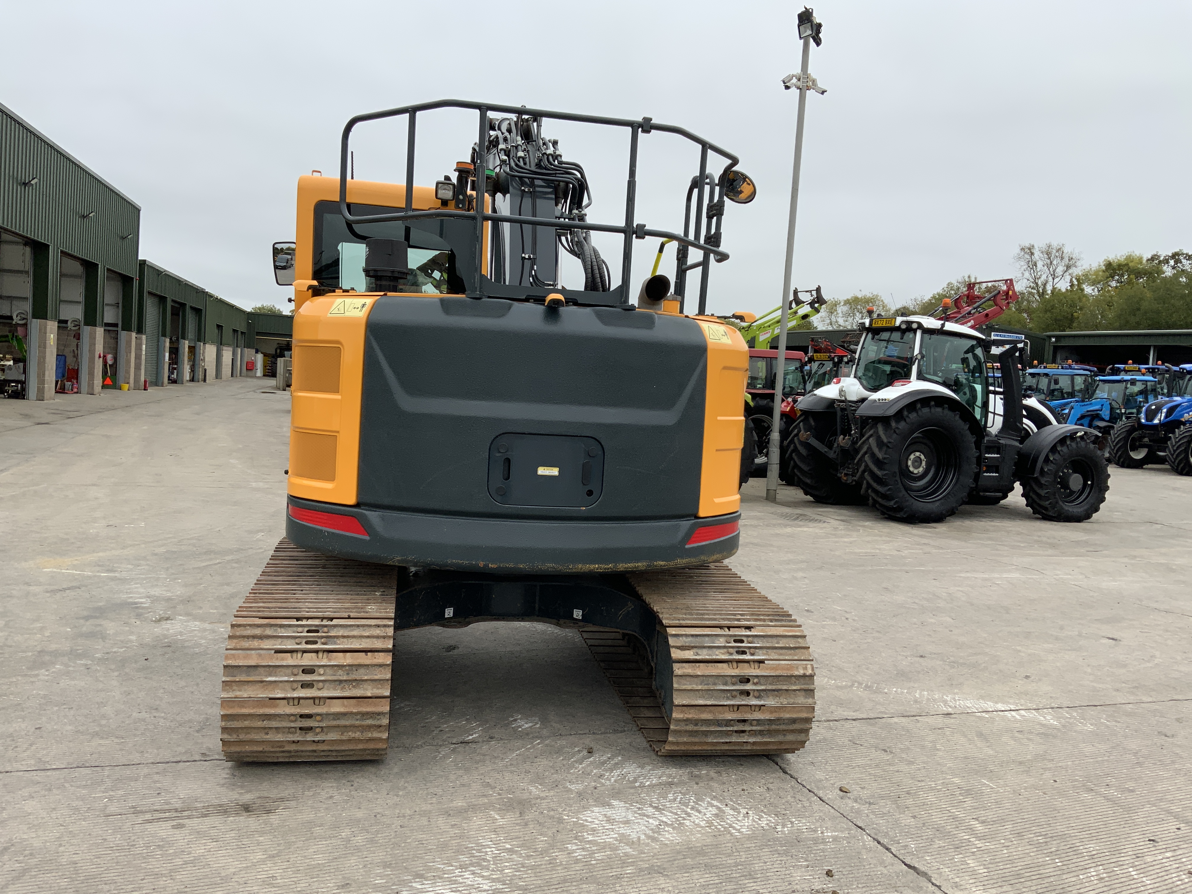 Hyundai HX130A lCR Digger (ST24831)