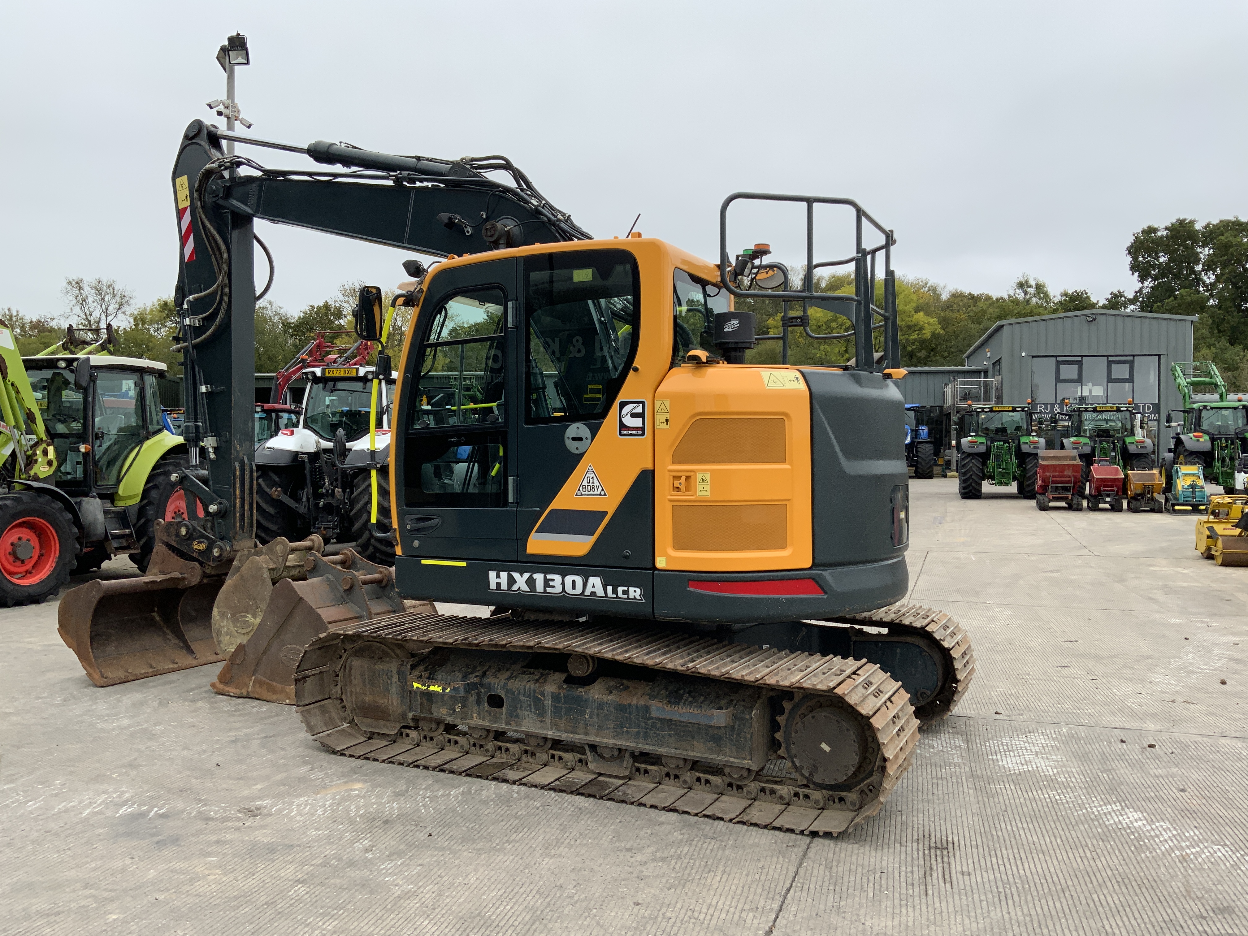 Hyundai HX130A lCR Digger (ST24831)