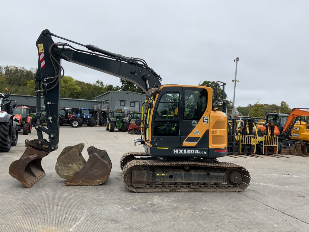 Hyundai HX130A lCR Digger (ST24831)