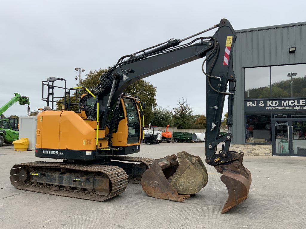 Hyundai HX130A lCR Digger (ST24831)
