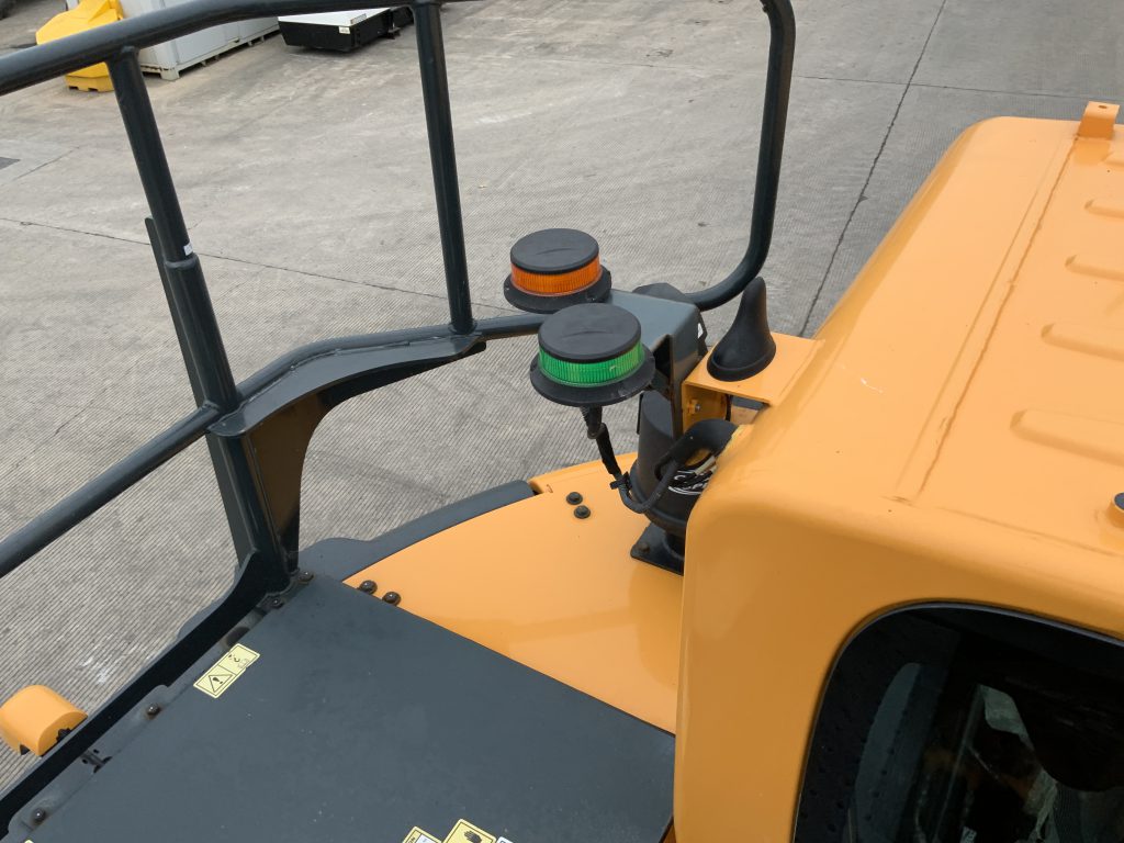 Hyundai HX130A lCR Digger (ST24831)