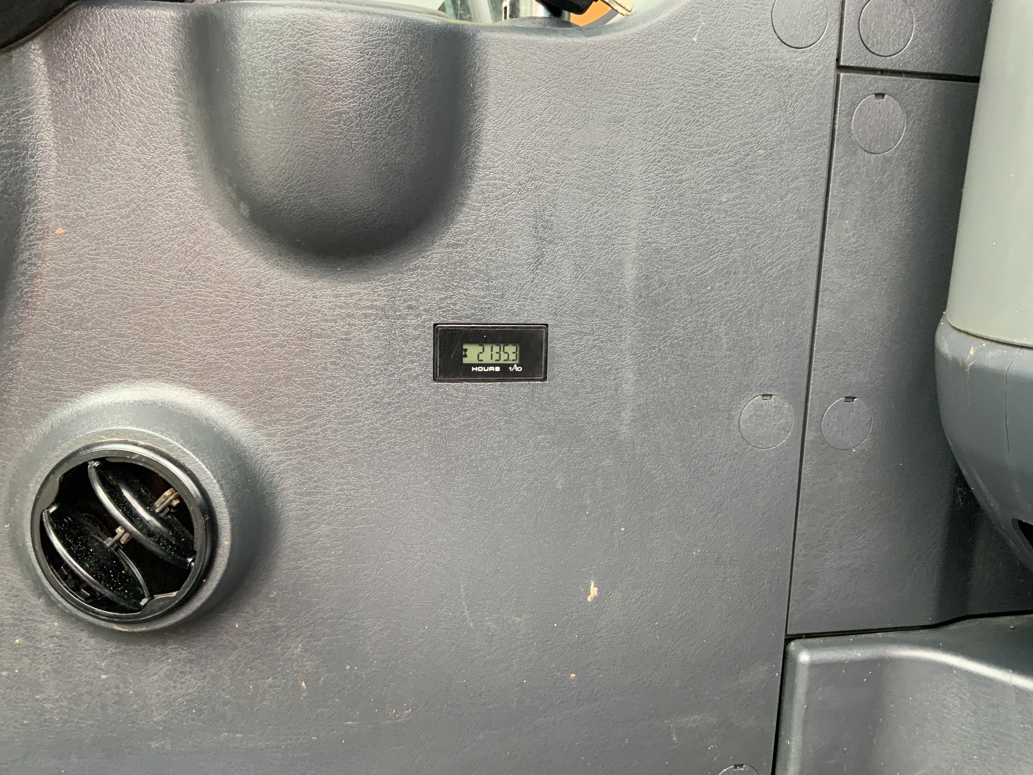 Hyundai HX130A lCR Digger (ST24831)