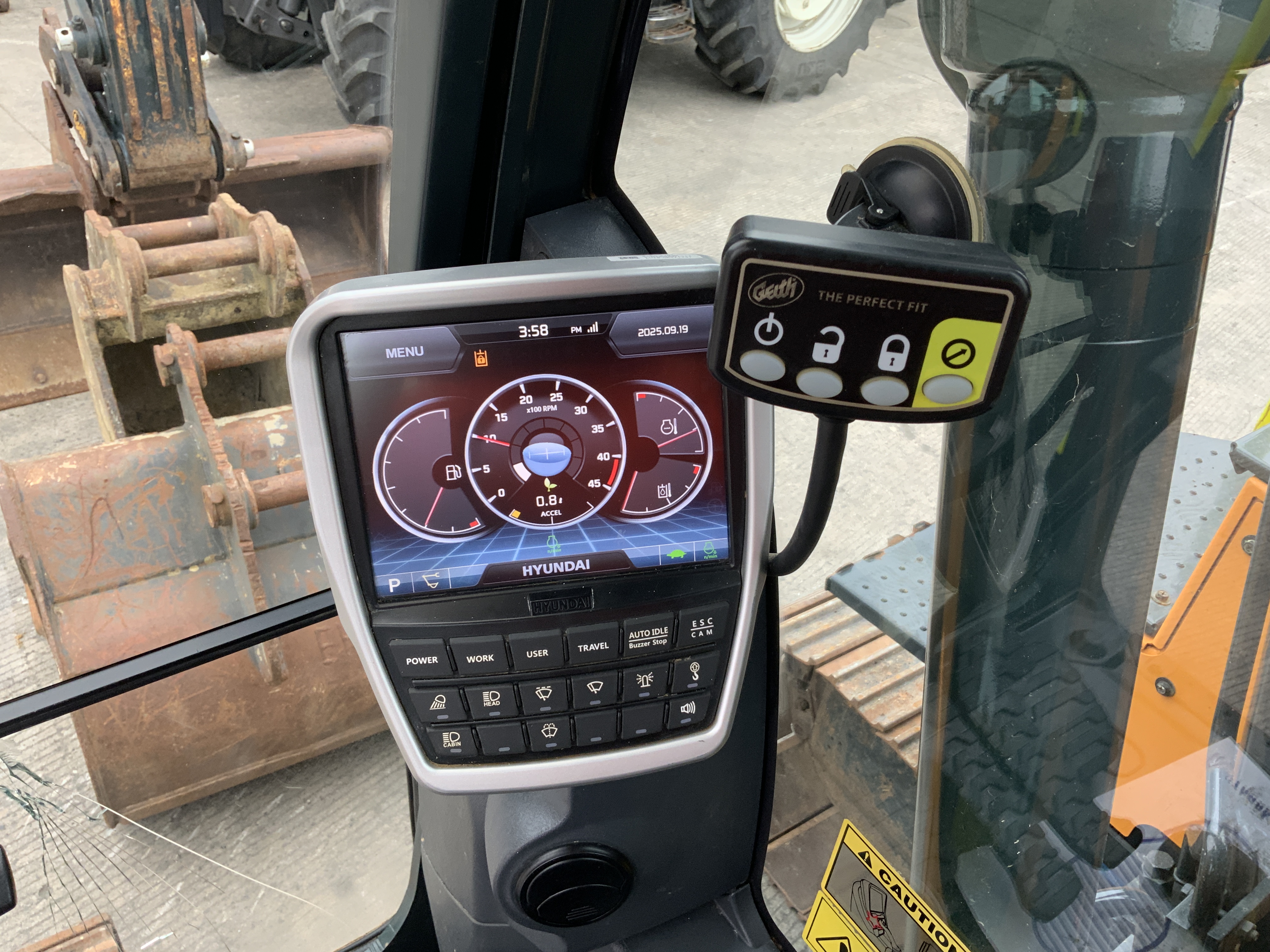 Hyundai HX130A lCR Digger (ST24831)