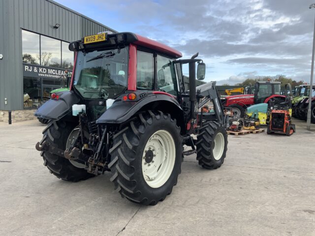 Valtra N92 Tractor (ST24838)