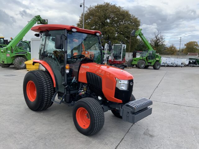 Kubota L2-522 Tractor (ST24738)
