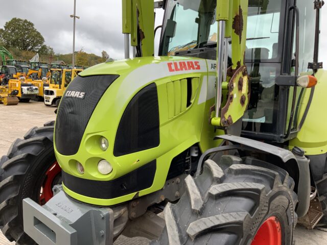 Claas Arion 530 Tractor (ST24310)