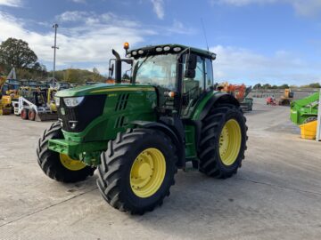 John Deere 6215R Tractor (ST24593)