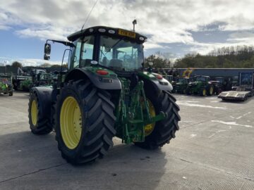 John Deere 6215R Tractor (ST24593)