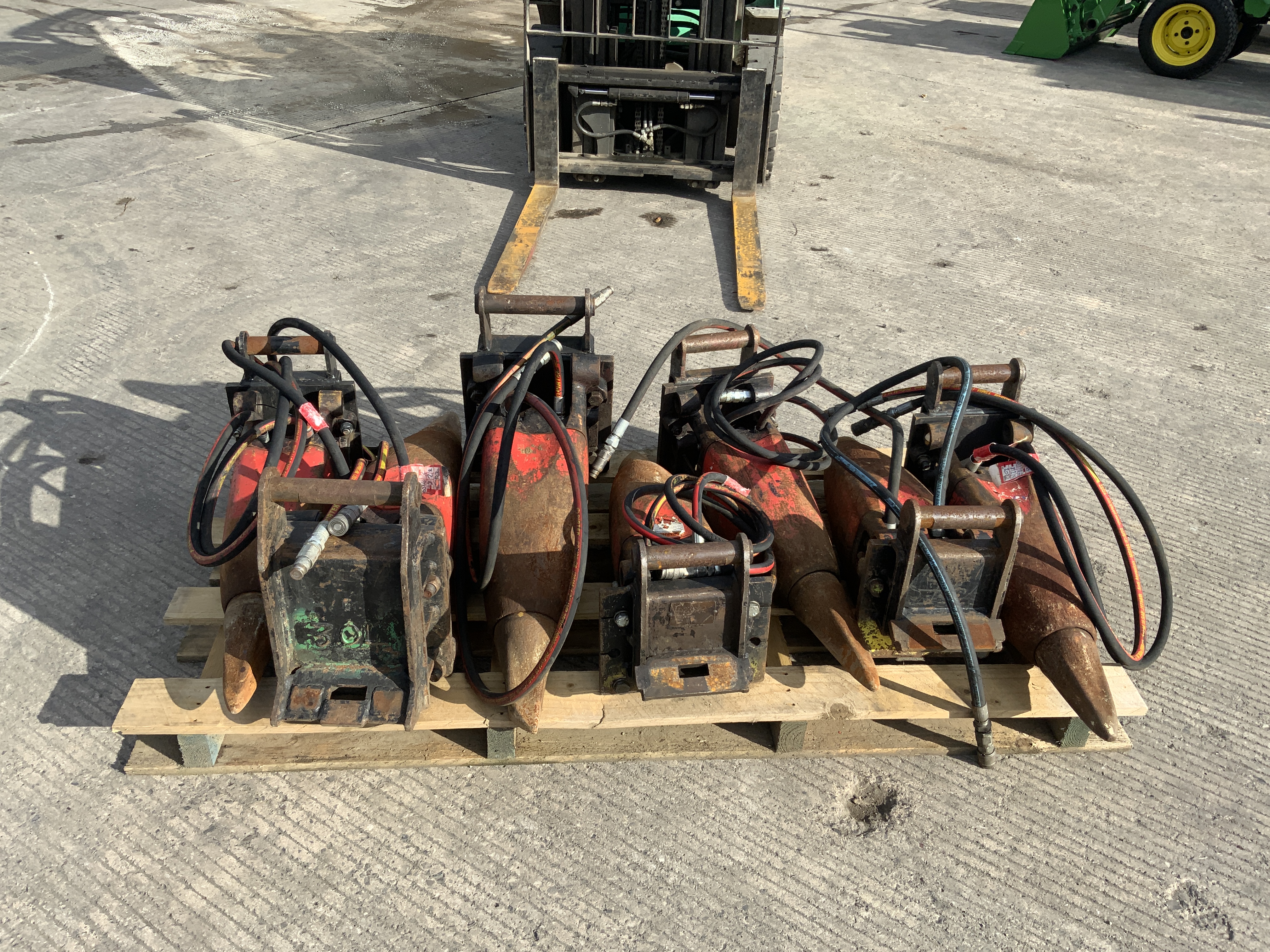 Choice of SANDVIC BreakersSL10, SL10M, SL30