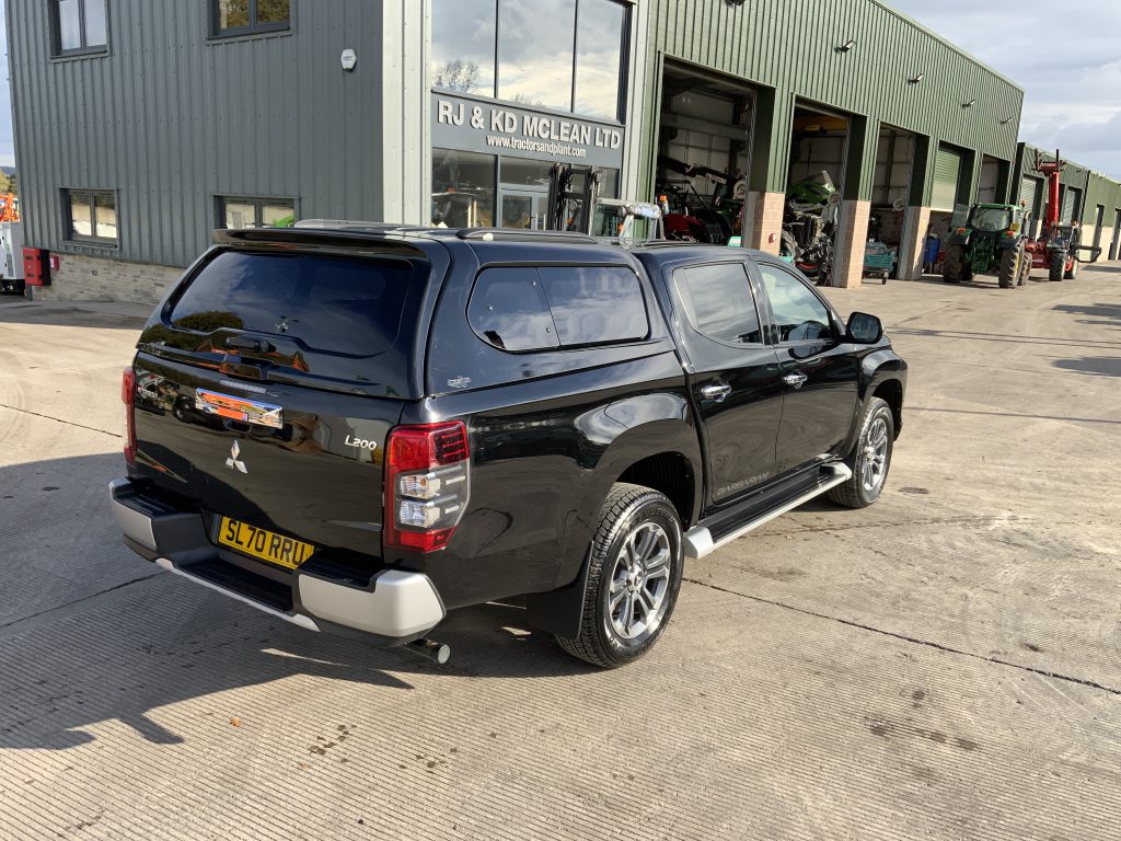 Mitsubishi L200 2.2 DI-D DC Barbarian Auto 4WD Euro 6 (s/s) 4dr (ST24937)